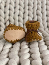 Load image into Gallery viewer, Mustard Baby Booties